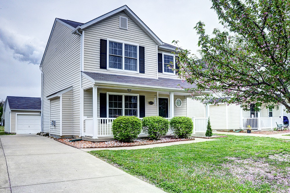 6210 Maravian Drive Louisville, KY 40258 Home for Sale MLS 1388516