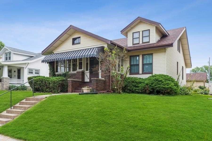 Moline, IL Homes for Sale Rich Bassford with RE/MAX Concepts