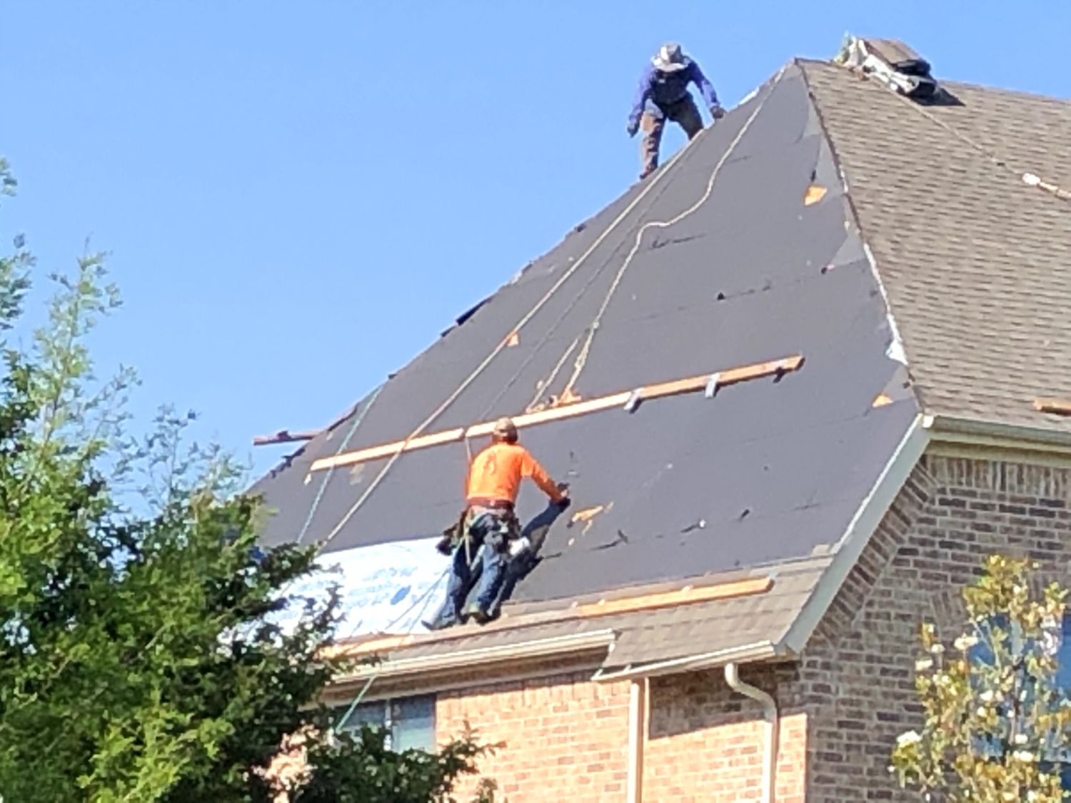 Selecting a Roofing Contractor