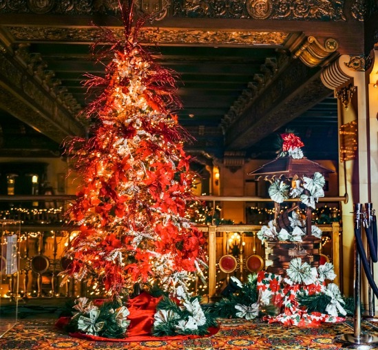 Christmas Tree Elegance at The Davenport