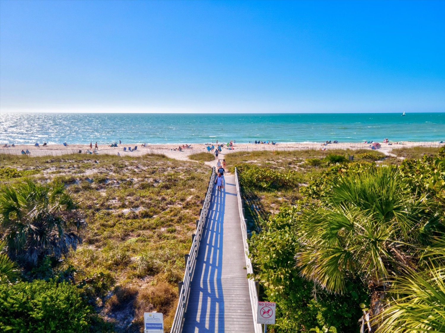 Nokomis Beach: Where Beach Beauty Meets Old Florida Charm