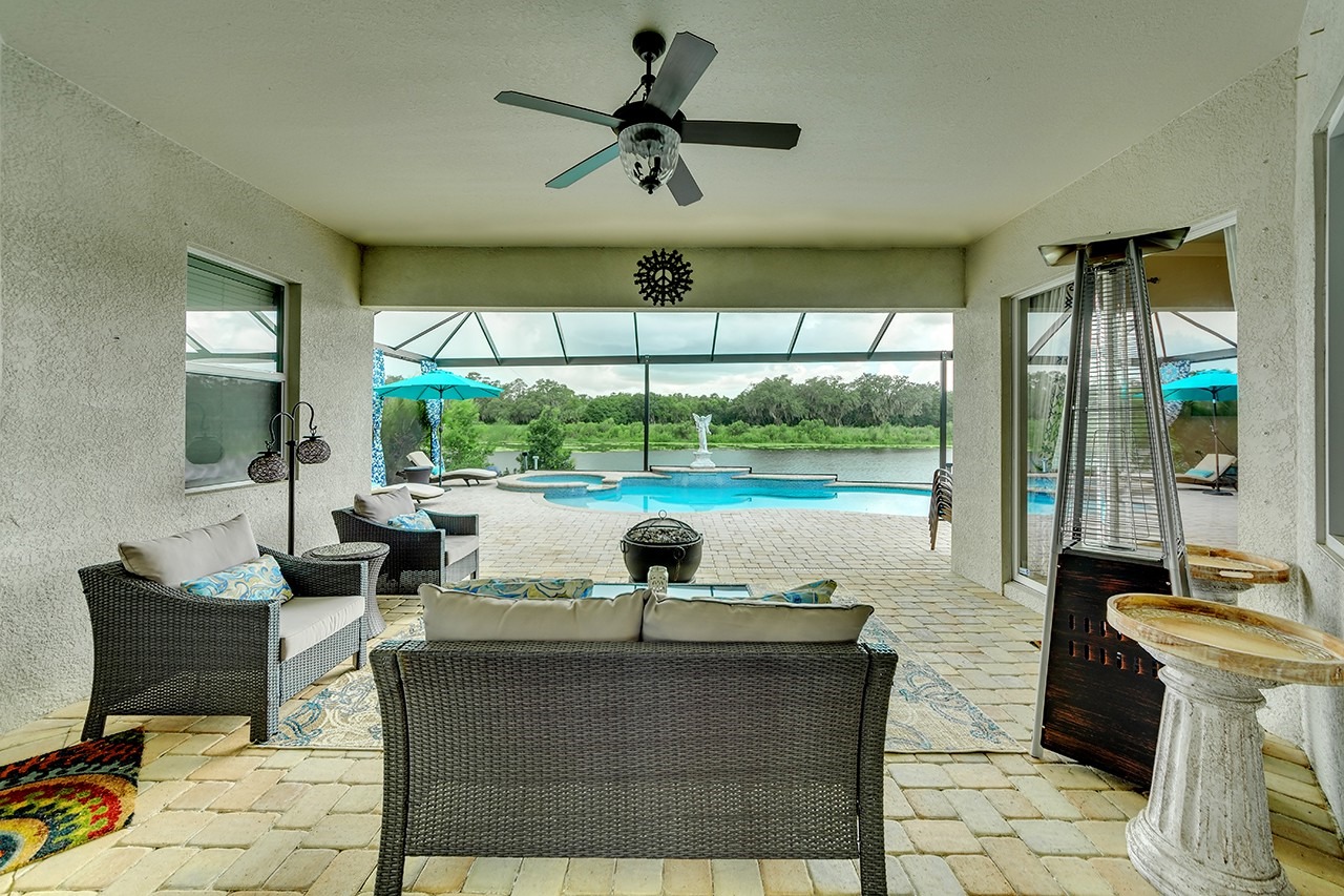 Just Listed in Laurel Lakes Sarasota, Florida. Lennar built home with ...