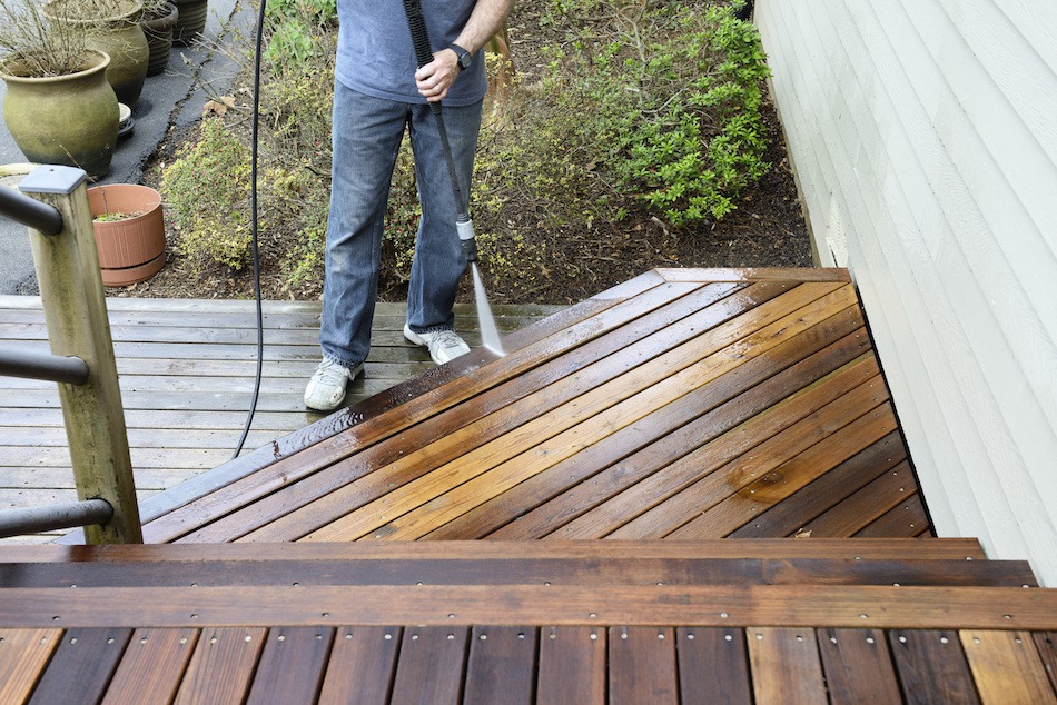 Selling Your Home This Summer? Tips to Prepare Your Deck