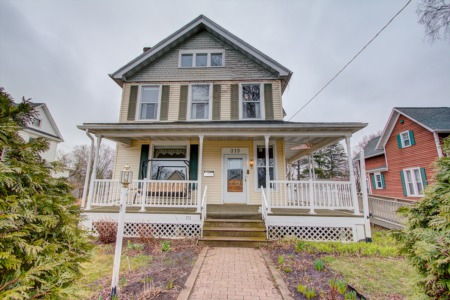 315 Grove St, Beaver Dam WI