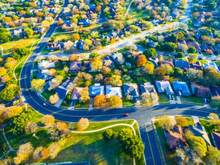 How to Choose the Perfect Neighborhood for Your Dream Home: What to Look For