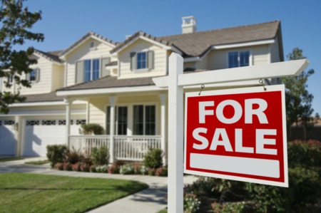 Navigating the Real Estate Market: Tips for Selling Your Home Quickly and Profitably