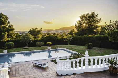 Where to Begin When Planning A Backyard Makeover 