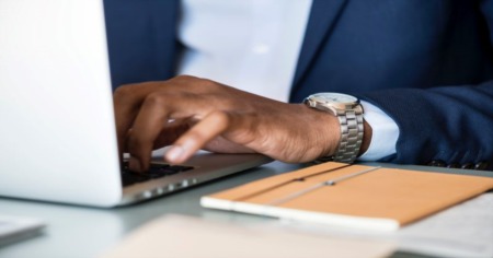 How Do Real Estate Agents Get Paid?