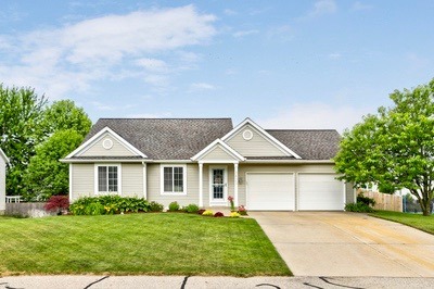 3823 142nd Ave, Holland MI 49424 New Listing!
