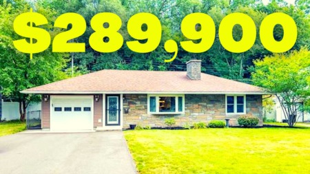21 Parkwood Dr Colonie, NY 12205
