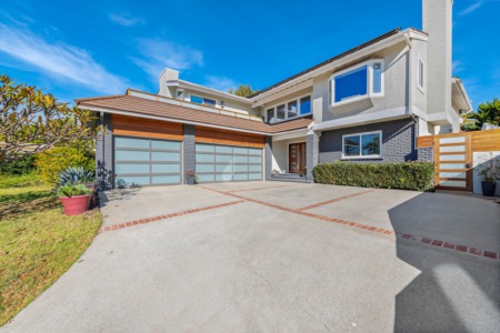 Just Listed | 176 Avenida De La Paz