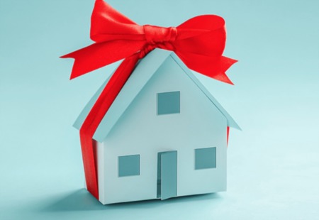 Your House Could Be the #1 Item on a Homebuyer’s Wish List During the Holidays