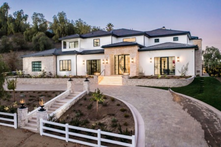 Frontgate Real Estate Presents Contemporary Newly Constructed Estate In Hidden Hills