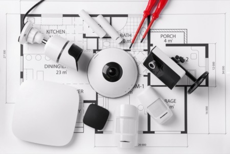 How to Choose Between a Professional and DIY Home Security System