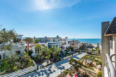 Moving to Manhattan Beach: The Neighborhood Crash Course