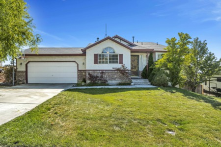 This Beautiful Lehi Home Can Be Yours for $335k!