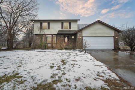 {SOLD}5068 Fedora Dr Troy MI 48098, 4 bedroom home in Troy schools