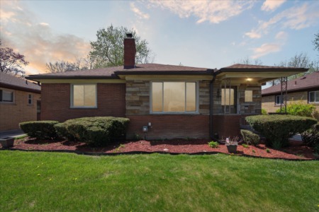 24091 Blackstone St Oak Park MI, 3 bedroom ranch in Oak Park Schools