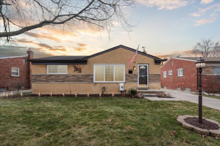 {SOLD}32863 Anita Dr Westland MI 48185 3 bedroom home in Livonia Schools