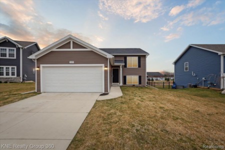 {SOLD}3209 Hill Hollow Lane Howell MI 48855, 3 bedroom home in Howell schools