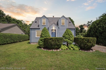 {SOLD}8510 Haller St Westland MI 48185, 2 bedroom home in Livonia Schools