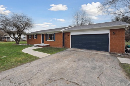 {SOLD}159 Groveland Dr Marion Twp MI 48843, 3 bedroom home in Howell schools