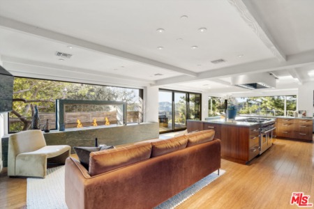 Jane Fonda Sells Beverly Hills Home