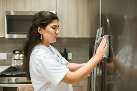 HOMEOWNER SHARES SIMPLE APPLIANCE CLEANING METHOD THAT CAN SLASH YOUR ENERGY BILL