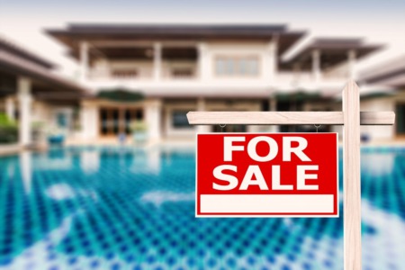 What to Do When Your Neighbors List Their Home for Sale