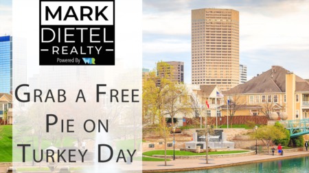 Celebrate Turkey Day With a Free Pie!
