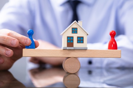 RISING INTEREST RATES AND DIVORCE EQUITY BUYOUTS