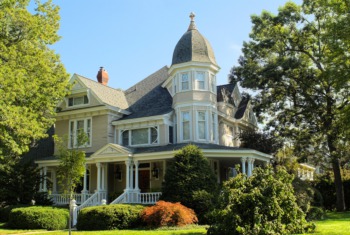 Visit the Carriage Houses of Old Louisville June 17