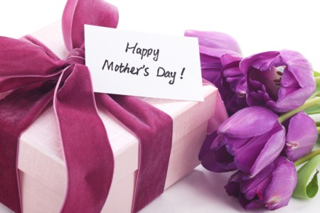 Celebrate Mother's Day at the Track May 9