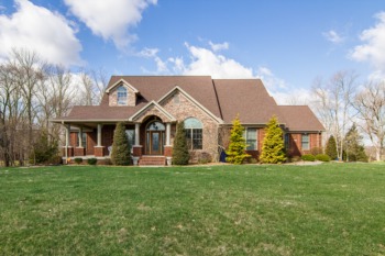 Home for Sale 17 Plantation Court Taylorsville, KY 40071