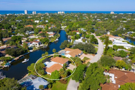 Featured Property: Beach or Boating - Live the Ultimate Siesta Key Lifestyle