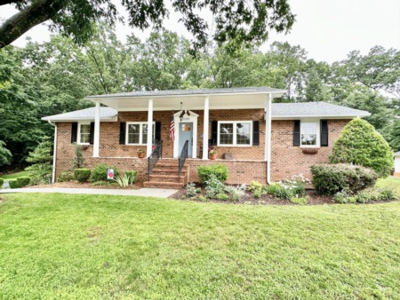 2030 Surrey Lane NE, Roanoke VA 24012