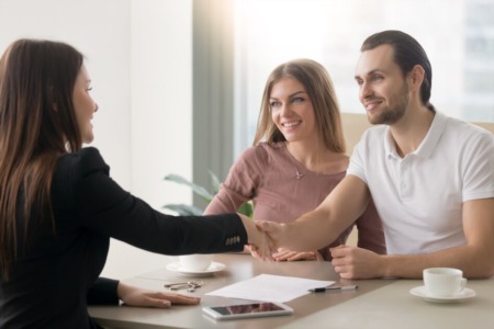 Why Sellers Should Hire a Real Estate Agent Instead of DIY Selling