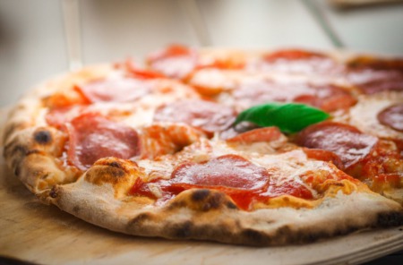 A Hot New Mobile Pizzeria is now serving in Tampa!