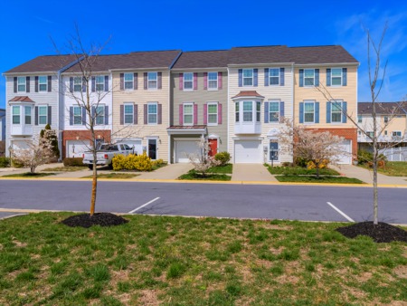Plantation Lakes Townhome is A Short Stroll Away From the Community Clubhouse, Playground and Golf Course
