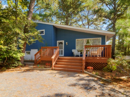 North Shores Home is all About Location, Location, Location!