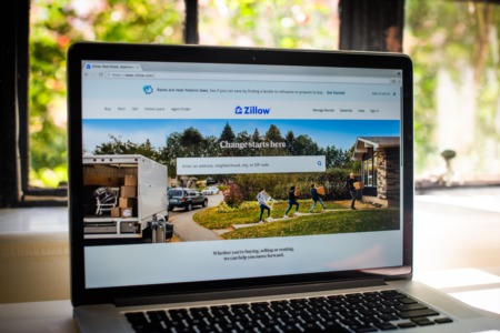 Zillow Pauses Homebuying as Tech-Powered Flipping Hits Snag