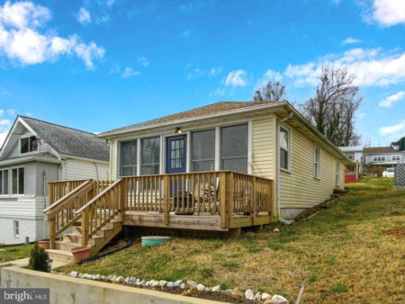 Just Listed - 5520 Colonial Dr Chesapeake Beach, MD 20732