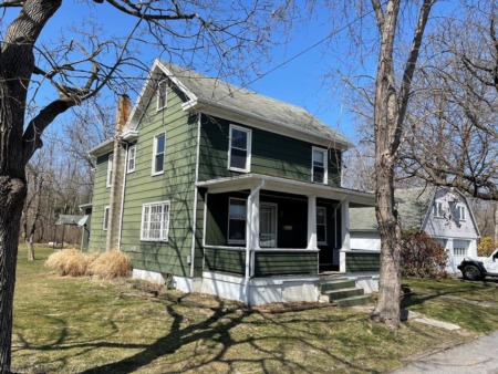 902 N 9th Street, Large 2.5 Story Home for Sale in Bellwood, PA