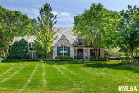 Sensational Single-Family Homes for Sale in Moline, Illinois