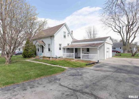 Single-Family Homes for Sale in Silvis, Illinois