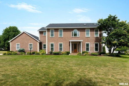 Top 10 Homes for Sale in Davenport, Iowa