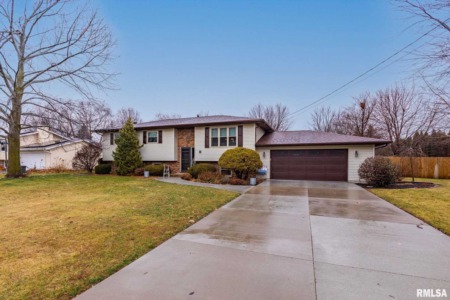 Warm Up With These Hot New Quad City Houses for Sale!