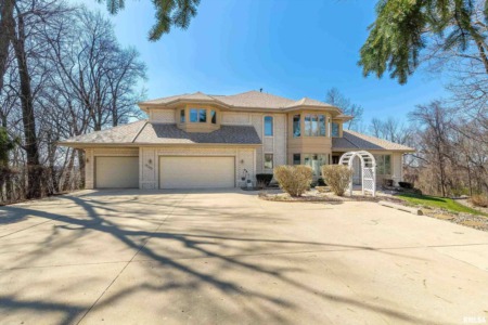 Check Out These New Quad City Homes for Sale!