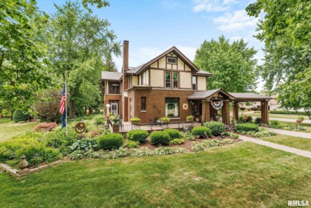 Start the Week with a New Quad City House