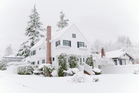 Unlocking the Benefits: Selling Your Home During Winter